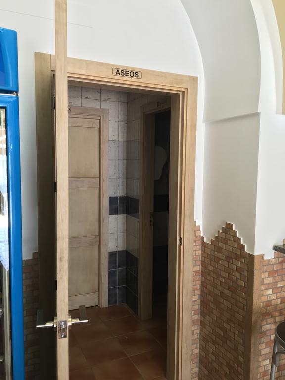 Hostal Los Encinares Villanueva de Córdoba Exteriör bild